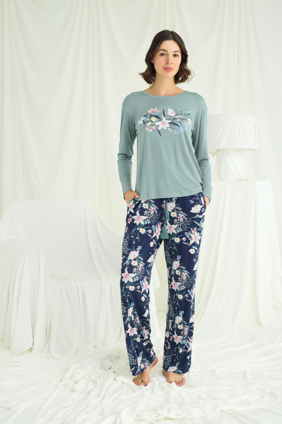 Cicek-ve-Yaprak-Desenli-Baskili-Pijama-T-fbb4 Desire Closet Çiçek Ve Yaprak Desenli Baskılı Pijama Takımı - Görsel 1