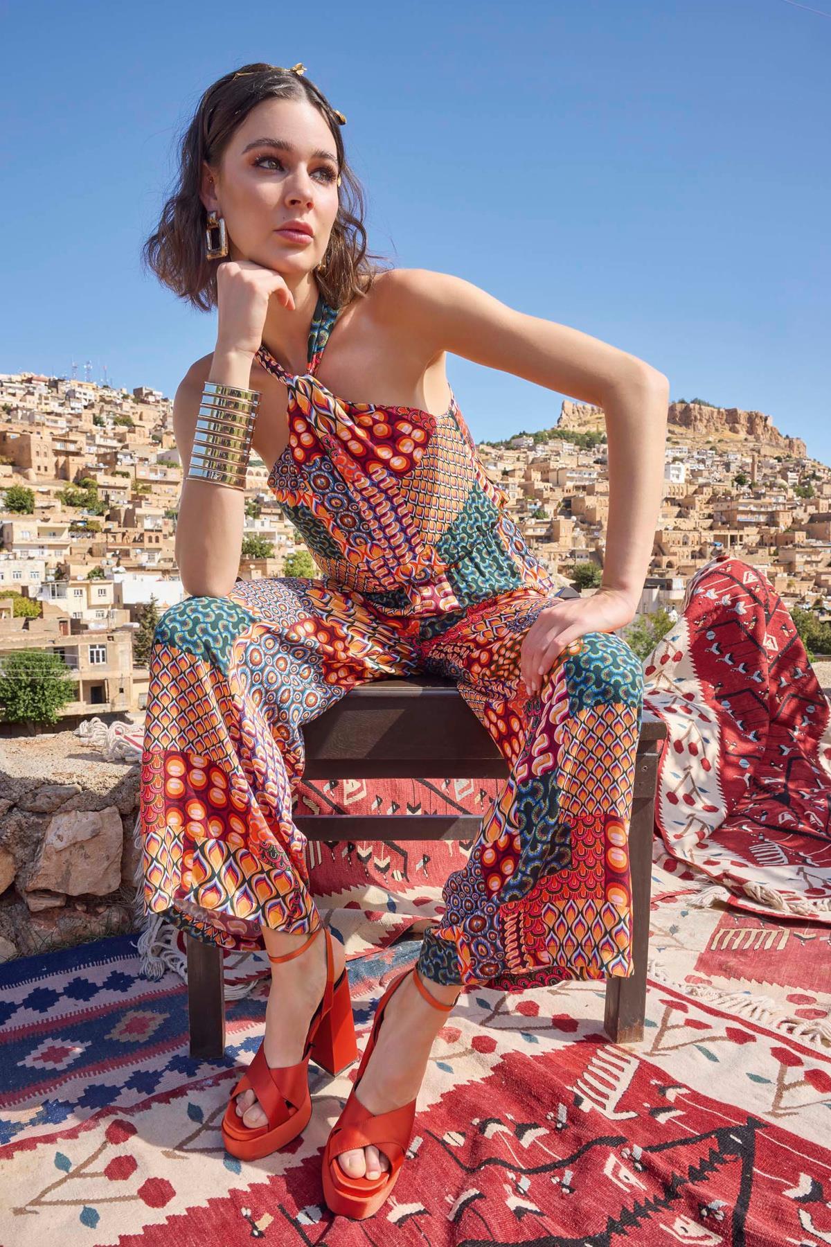 Etnik-Desenli-Saten-Tulum-54ce Desire Closet Etnik Desenli Saten Tulum - Görsel 1