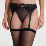 Desire Closet Dantelli Jartiyer String Ve Çorap 3'Lü Takım