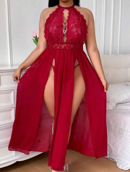 Desire Closet Büyük Beden Kırmızı Dantel İşlemeli Göğüs Detaylı Yırtmaçlı Fantezi Gecelik