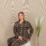 Desire Closet Büyük Beden Leopar Desenli Düğmeli Uzun Kol Viskon Pijama Takımı