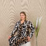 Desire Closet Büyük Beden Siyah Benekli Düğmeli Uzun Kol Viskon Pijama Takımı
