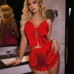 Desire Closet Kırmızı İnce Askılı Dantel İşlemeli Dekolteli Saten Şortlu Takım