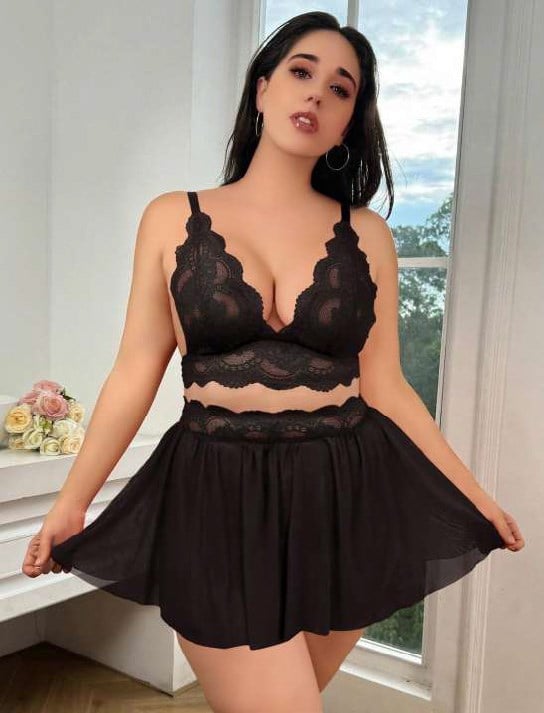 arias-closet-ozel-tasarim-buyuk-beden-353903 Desire Closet Özel Tasarım Büyük Beden Siyah Dantel İşlemeli Dekolteli Fantezi Etekli Sütyen Takımı - Görsel 1