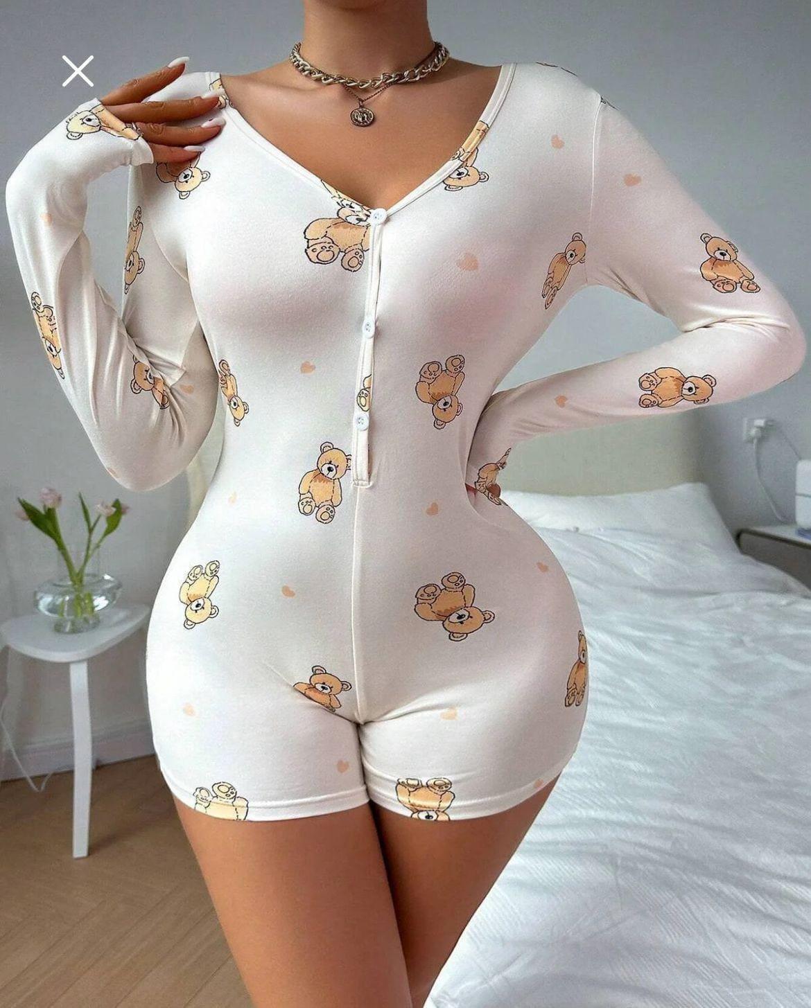 arias-closet-pamuklu-beyaz-ayicik-dese-b025-d Desire Closet Pamuklu Beyaz Ayıcık Desenli Düğmeli Uzun Kol Tulum Pijama - Görsel 1